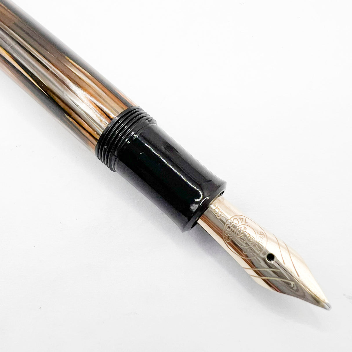 Pelikan M400 Tortoise Brown Fountain Pen - Broad 14kt Gold Nib