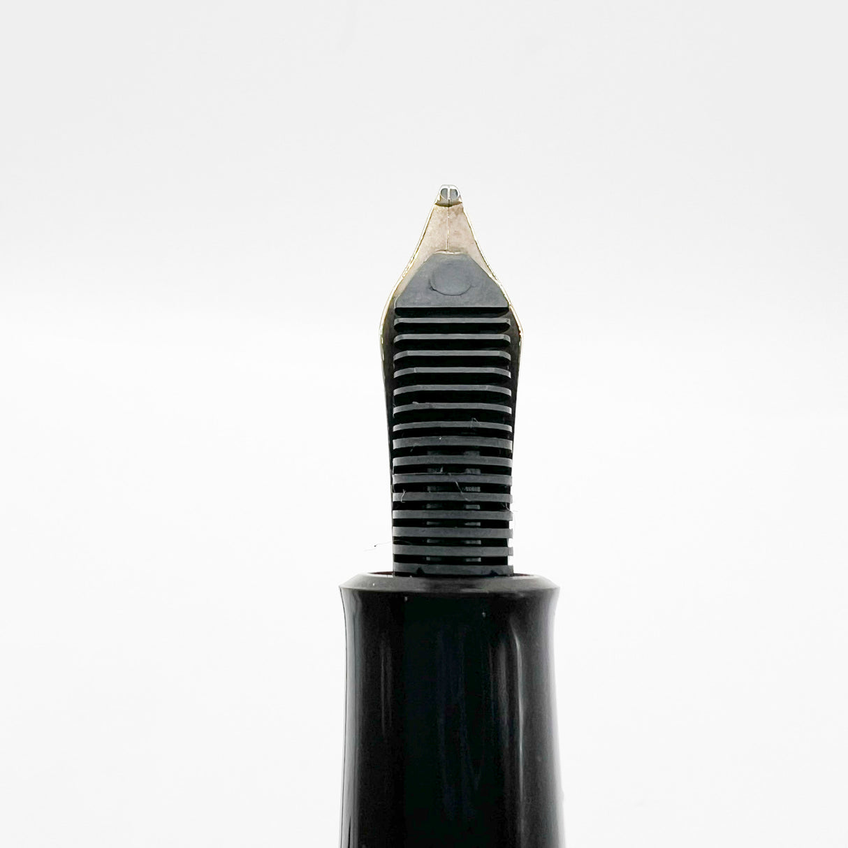 Pelikan M400 Tortoise Brown Fountain Pen - Broad 14kt Gold Nib