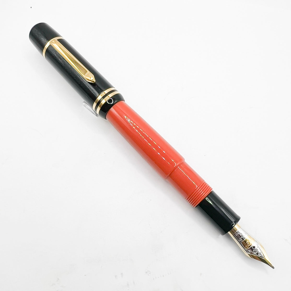 Bexley Tea Time MAGNUM Fountain Pen Made For Classic Pens - Semi-Flex Medium 18kt Gold Nib