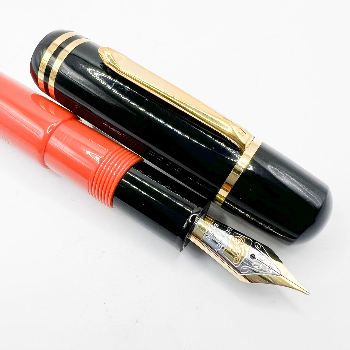 Bexley Tea Time MAGNUM Fountain Pen Made For Classic Pens - Semi-Flex Medium 18kt Gold Nib