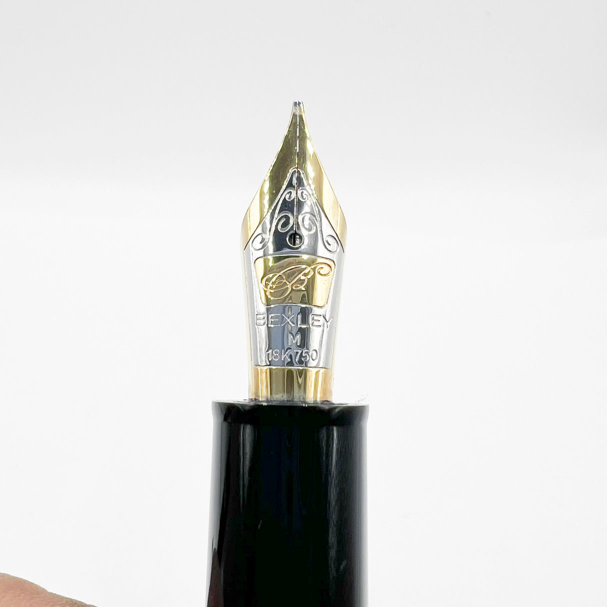 Bexley Tea Time MAGNUM Fountain Pen Made For Classic Pens - Semi-Flex Medium 18kt Gold Nib