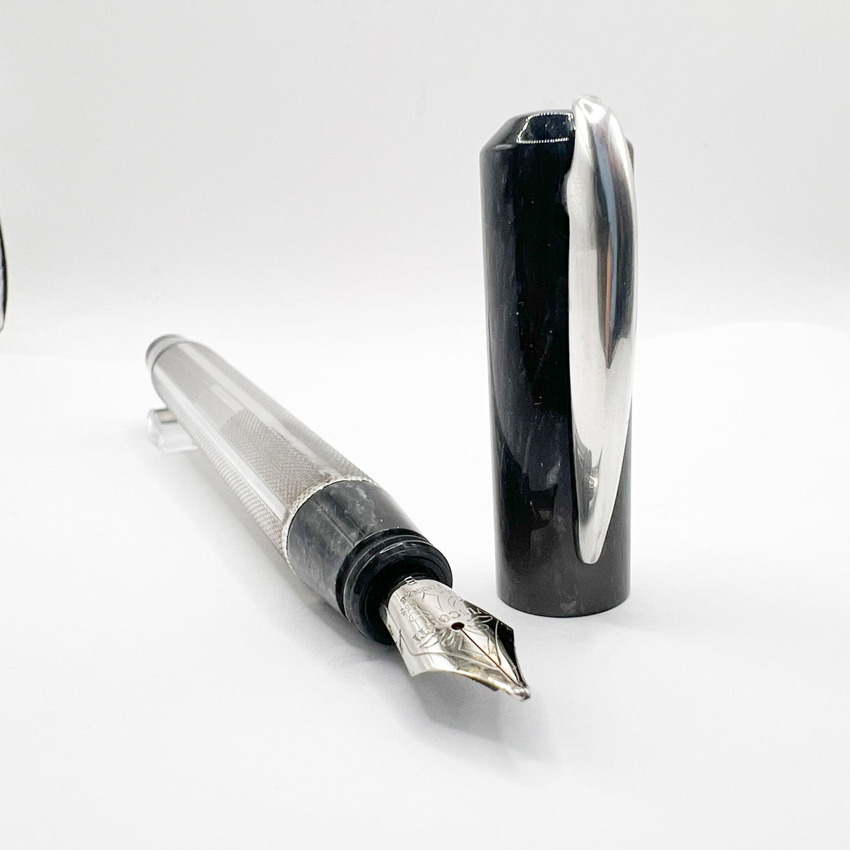 Visconti Rinascimento Stardust Grey Fountain Pen - Broad 14kt Gold Nib