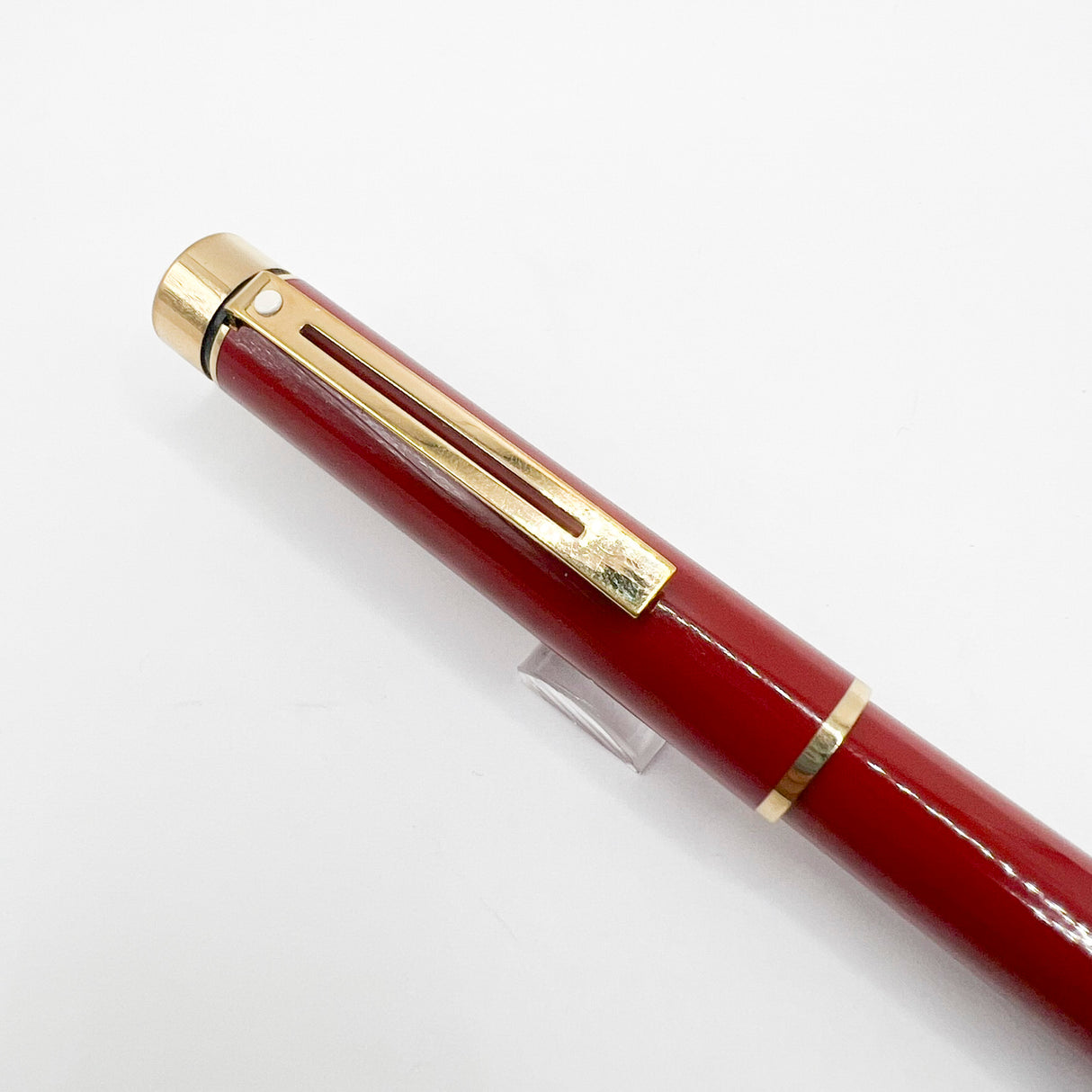 Sheaffer Full Size Targa Red Lacque Fountain Pen - Medium 14kt Gold Nib