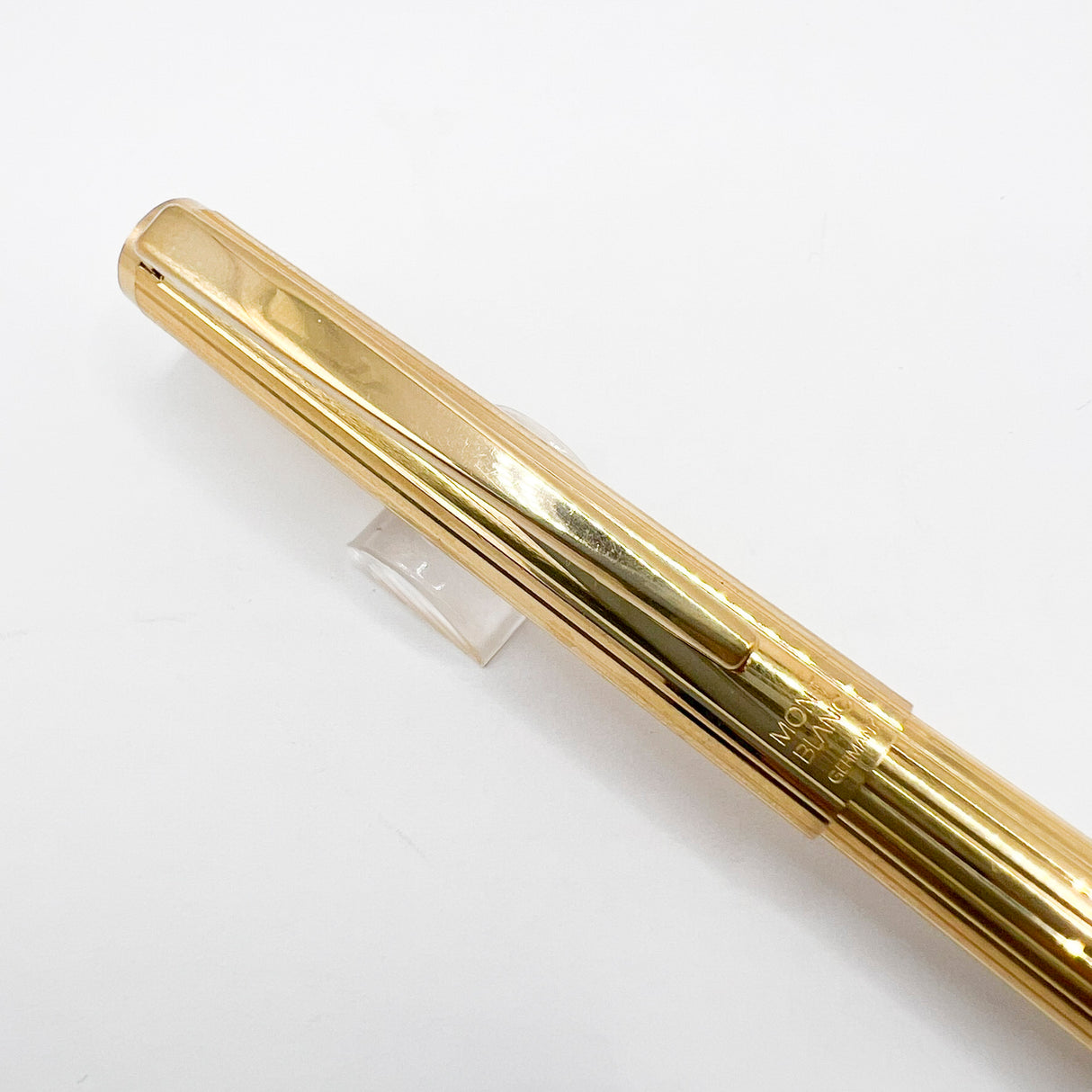 Montblanc Noblesse Gold-Plated Etched Vertical Lines Fountain Pen - Fine 14kt Gold Nib