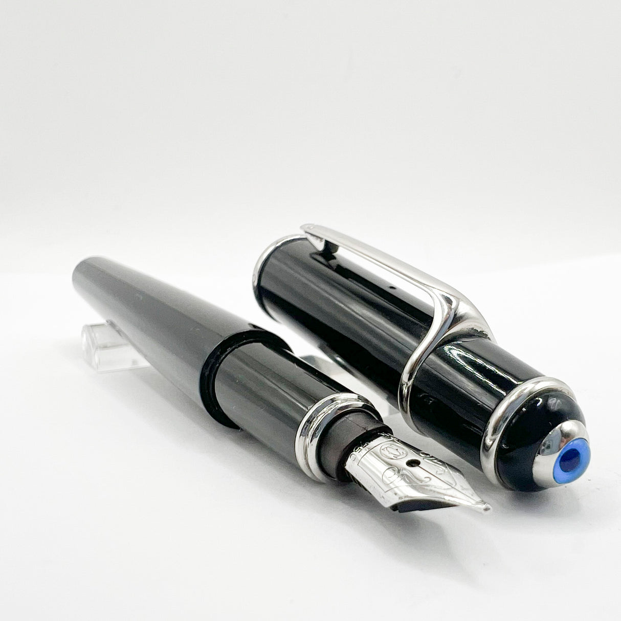 Cartier Midi Diabolo Black Fountain Pen - Medium 18kt Gold Nib