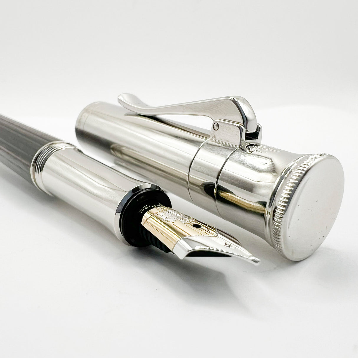 Graf von Faber Castell Grenadilla Wood Classic Fountain Pen - Medium 18kt Gold Nib