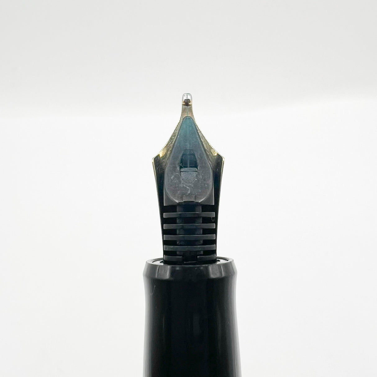 Pilot Custom 74 Black Fountain Pen - Double Broad 14kt Gold Nib