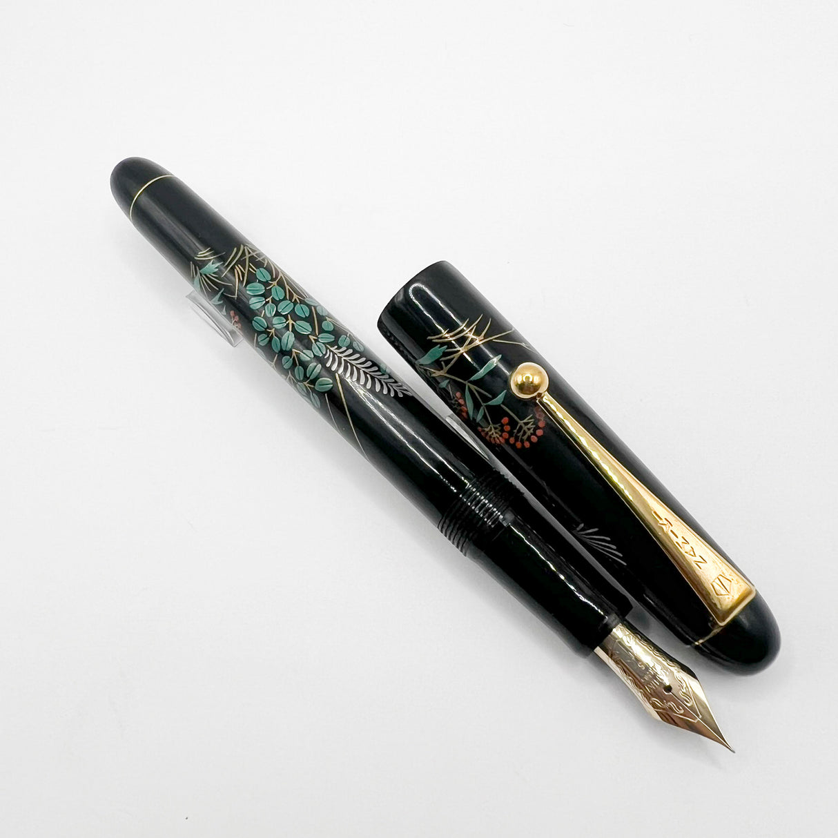 Pilot Namiki Nippon Art Wildflowers Fountain Pen - Fine 14kt Gold Nib