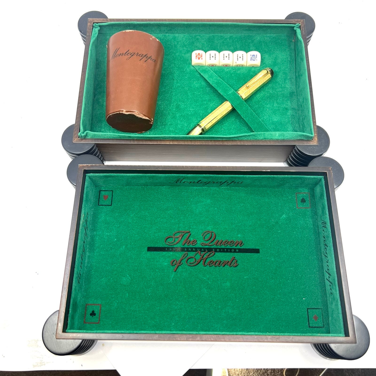 Montegrappa Queen of Hearts - 18 Kt SOLID GOLD Overlay - Medium 18kt Gold Nib