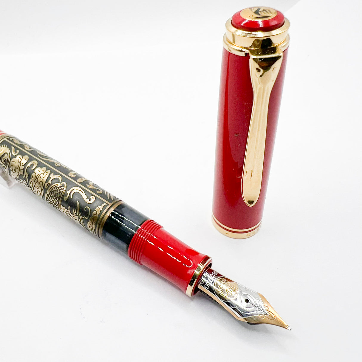 Pelikan Golden Phoenix Limited Edition Fountain Pen - Fine 18kt Gold Nib