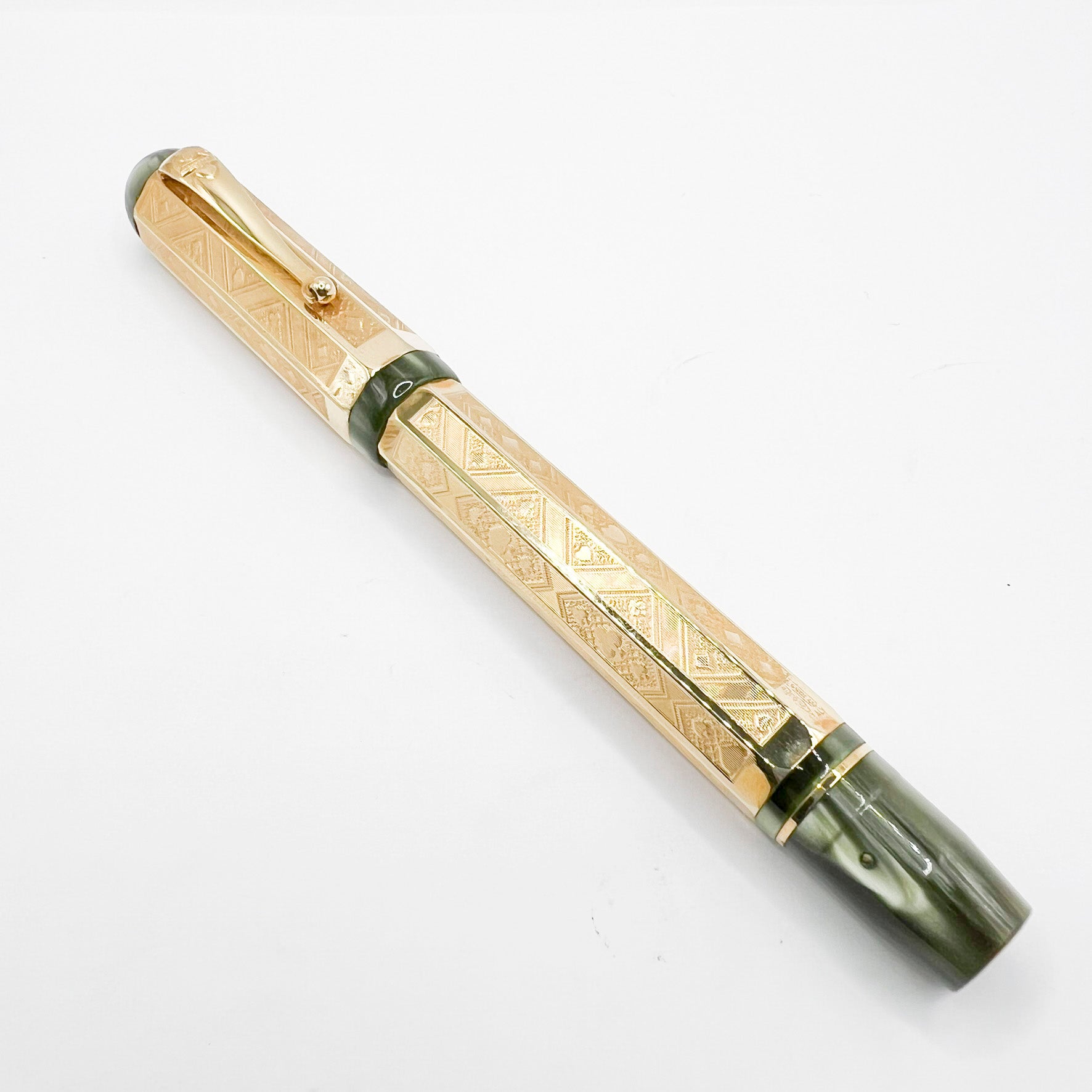 Montegrappa Queen of Hearts - 18 Kt SOLID GOLD Overlay - Medium 18kt Gold Nib