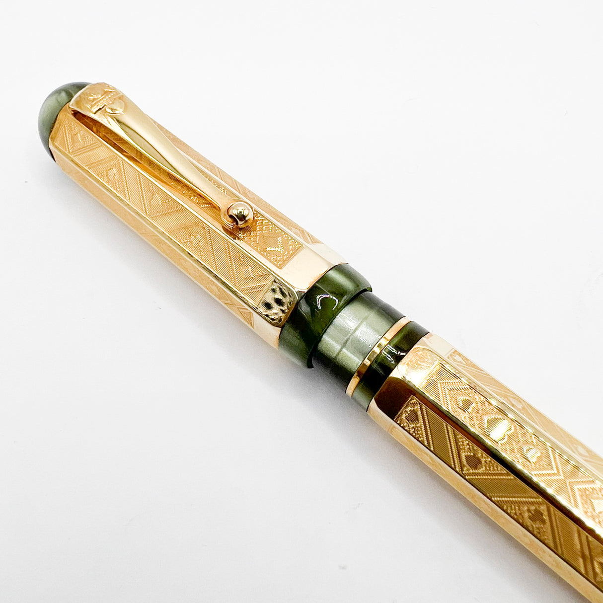 Montegrappa Queen of Hearts - 18 Kt SOLID GOLD Overlay - Medium 18kt Gold Nib