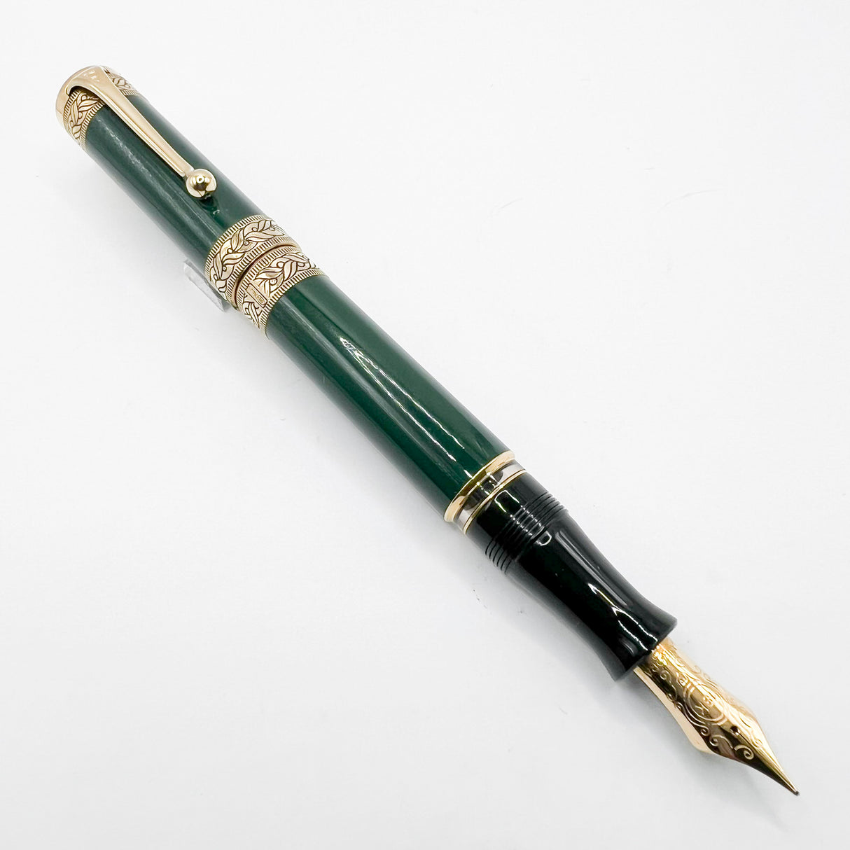 Aurora Original Dante Alighieri Green Lacquered Limited Edition Fountain Pen - Medium 18 Kt Gold Nib