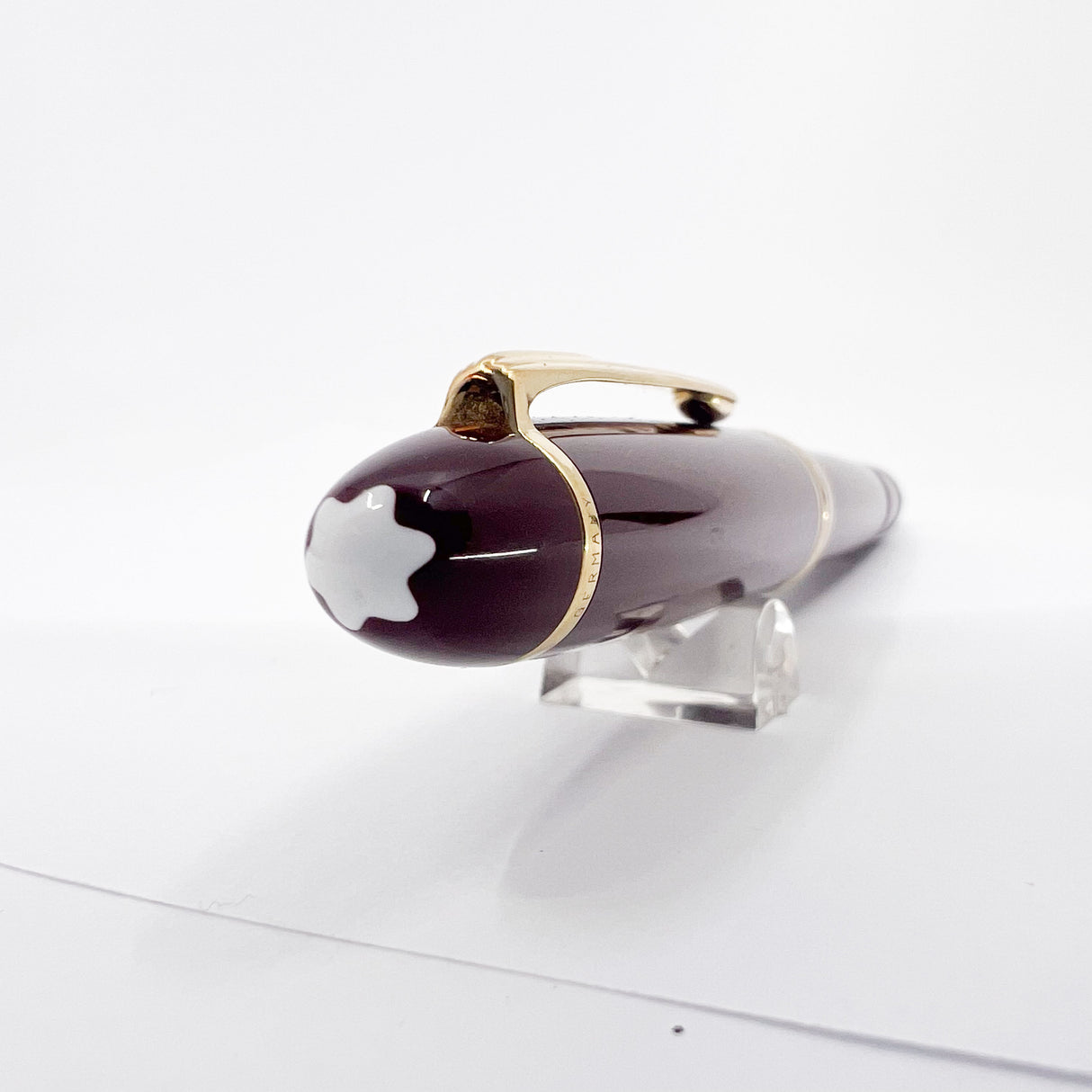 Montblanc Meisterstuck Bordeaux Resin 146 LeGrand Fountain Pen - Fine 14kt Gold Nib