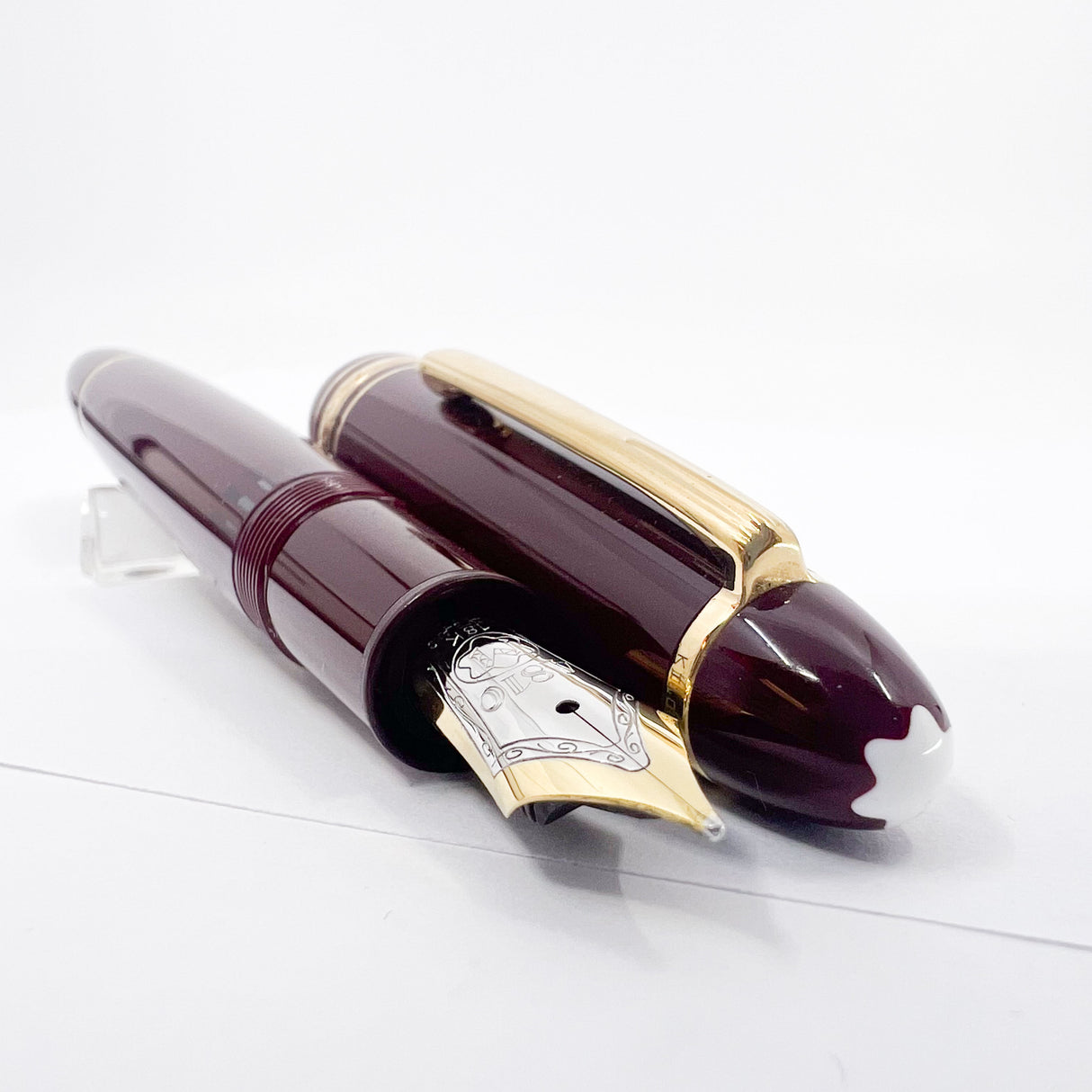 Montblanc Meisterstuck Bordeaux Resin 146 LeGrand Fountain Pen - Fine 14kt Gold Nib