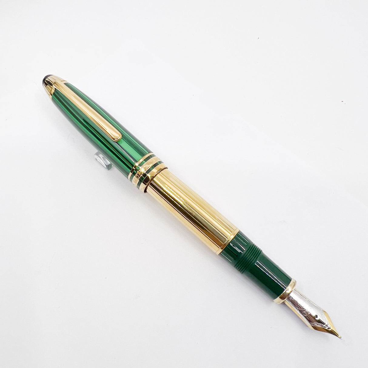 Montblanc Czar Nikolai LeGrand Fountain Pen - Malachite Cap/Gold Vermeil Barrel - Medium 18kt Gold Nib