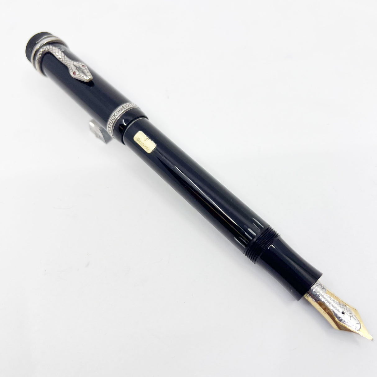 Montblanc Agatha Christie Sterling Silver Limited Edition Fountain Pen - Fine 18kt Gold Nib