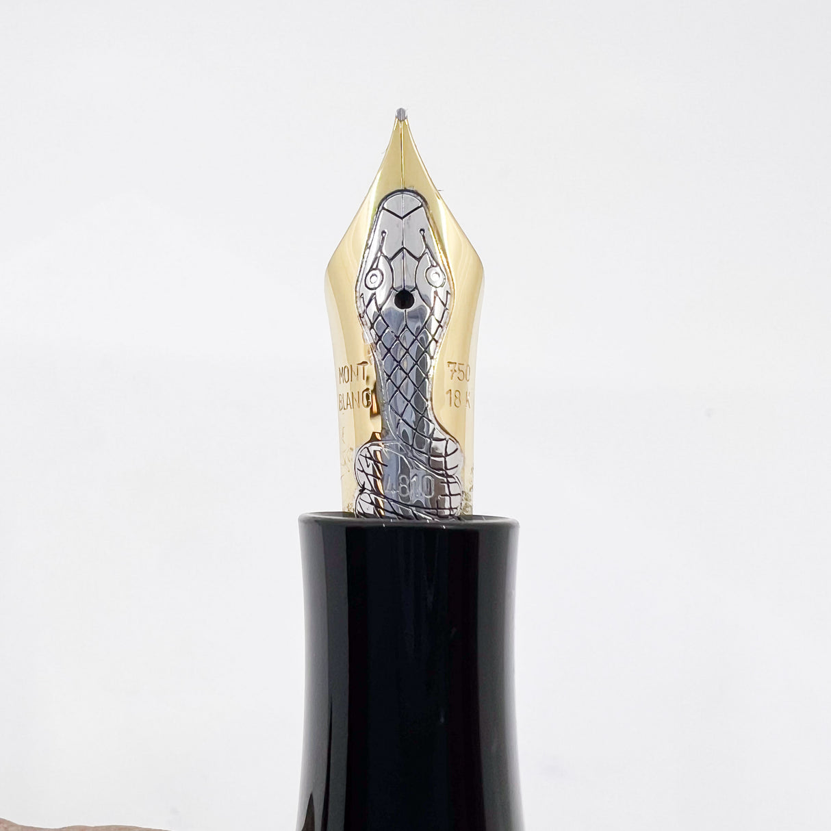 Montblanc Agatha Christie Sterling Silver Limited Edition Fountain Pen - Fine 18kt Gold Nib