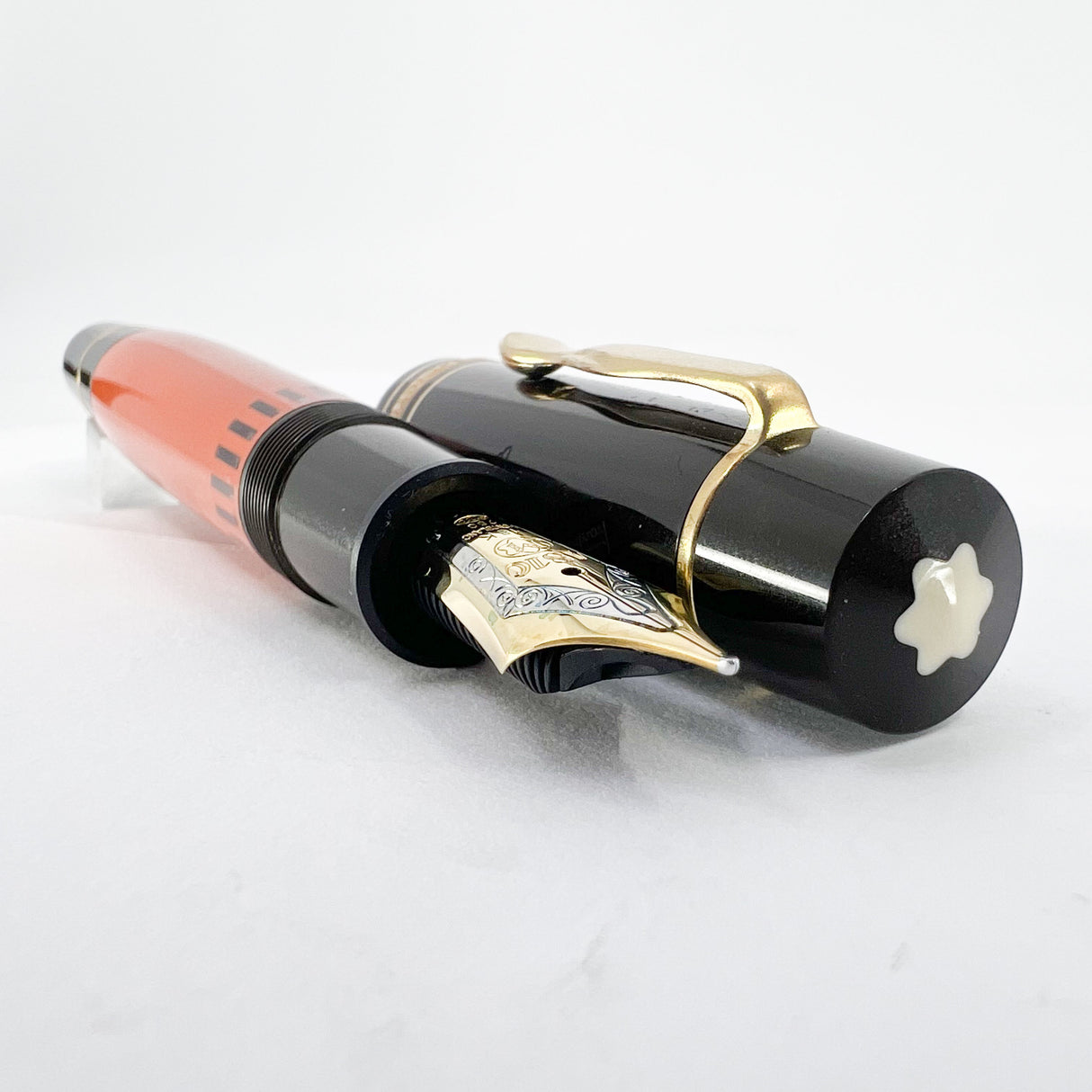 Montblanc Ernest Hemingway Writers Series Limited Edition Fountain Pen - Medium 18kt Gold Nib