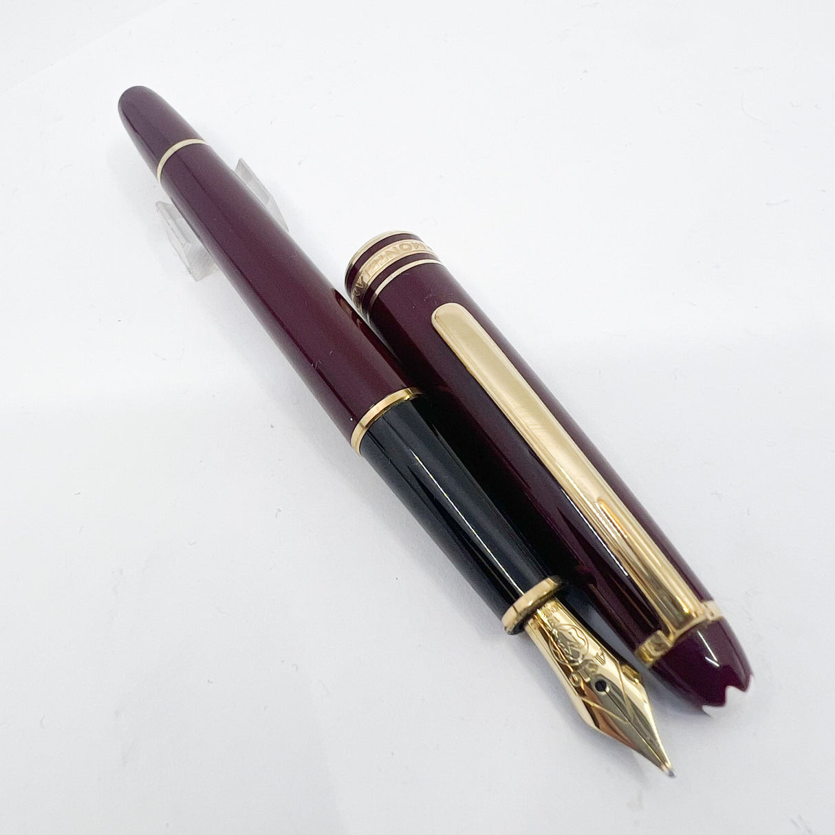 Montblanc #144 Bordeaux Resin Fountain Pen - Medium 14kt Gold Nib