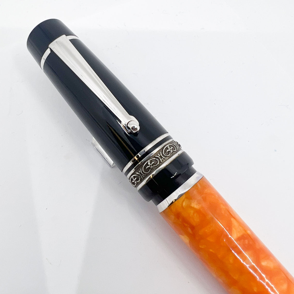 Delta DolceVita Mid-Size, Piston Fill .925 Sterling Silver Trim Fountain Pen - Broad 14kt Gold Nib