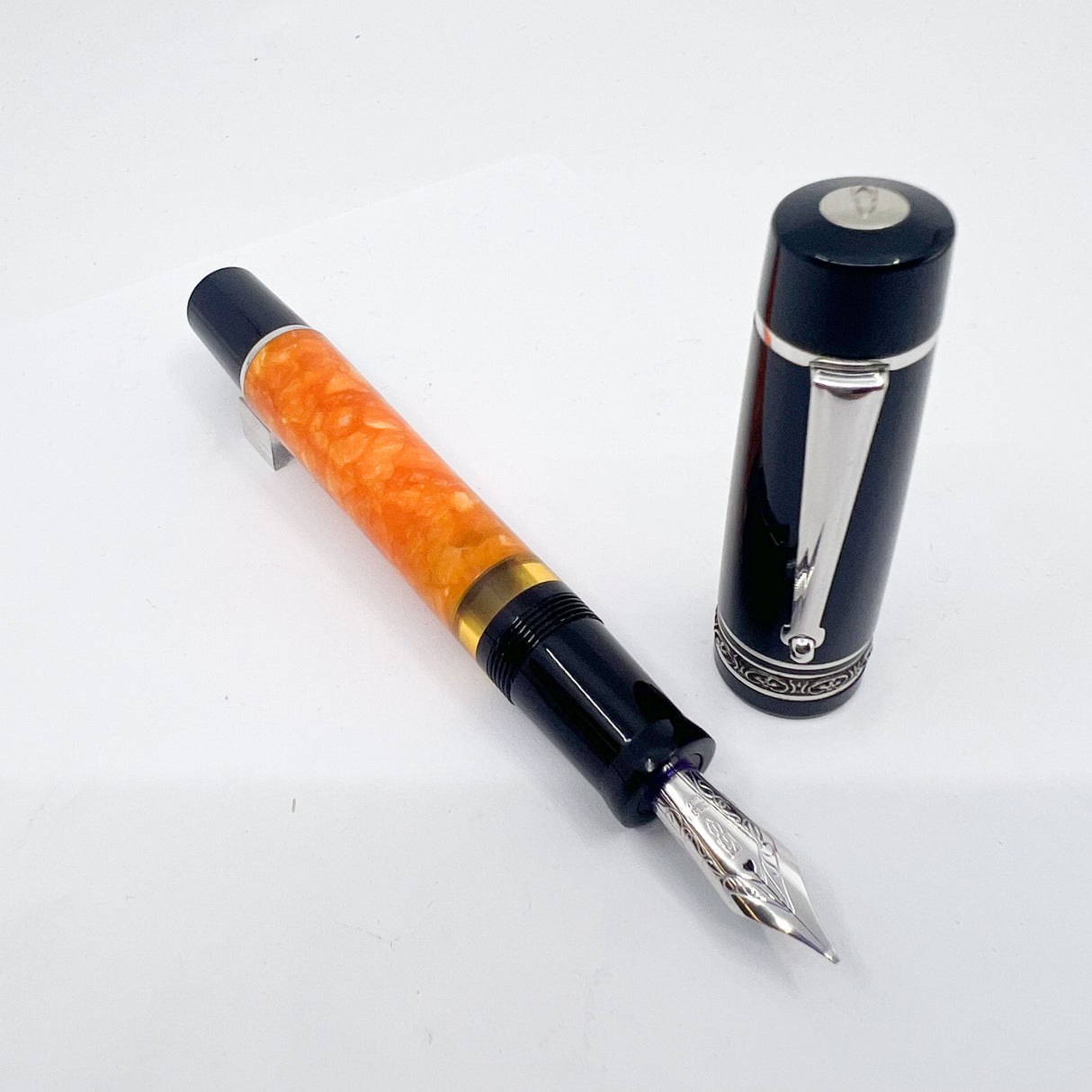 Delta DolceVita Mid-Size, Piston Fill .925 Sterling Silver Trim Fountain Pen - Broad 14kt Gold Nib