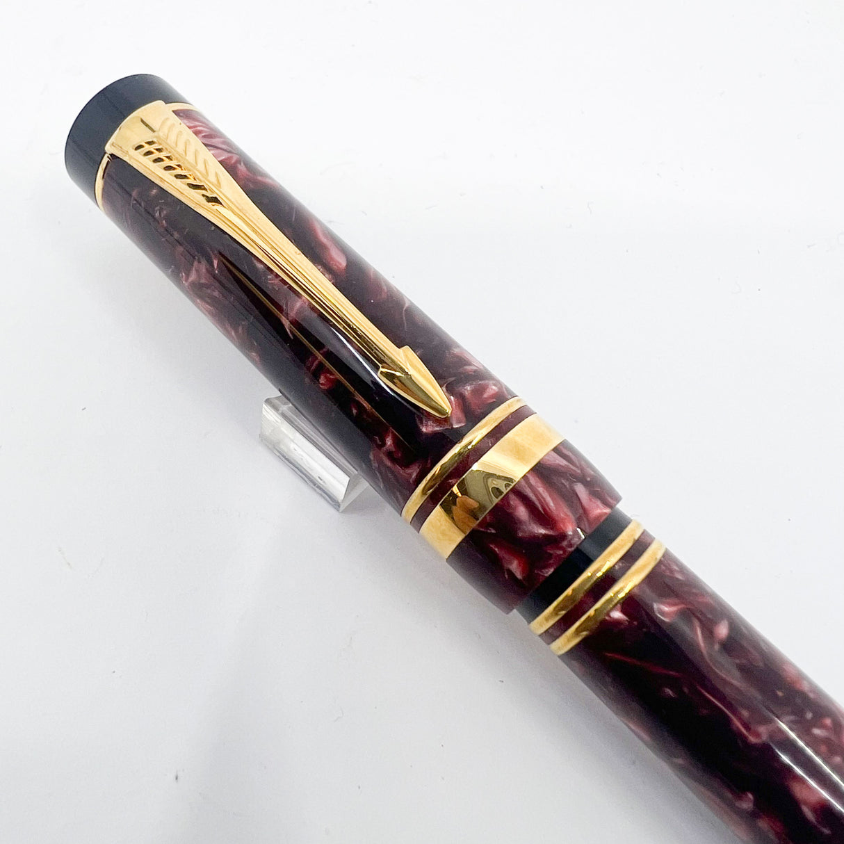 Parker Duofold International Maroon Marble Fountain Pen (Circa 1990) - Broad 18kt Gold Nib