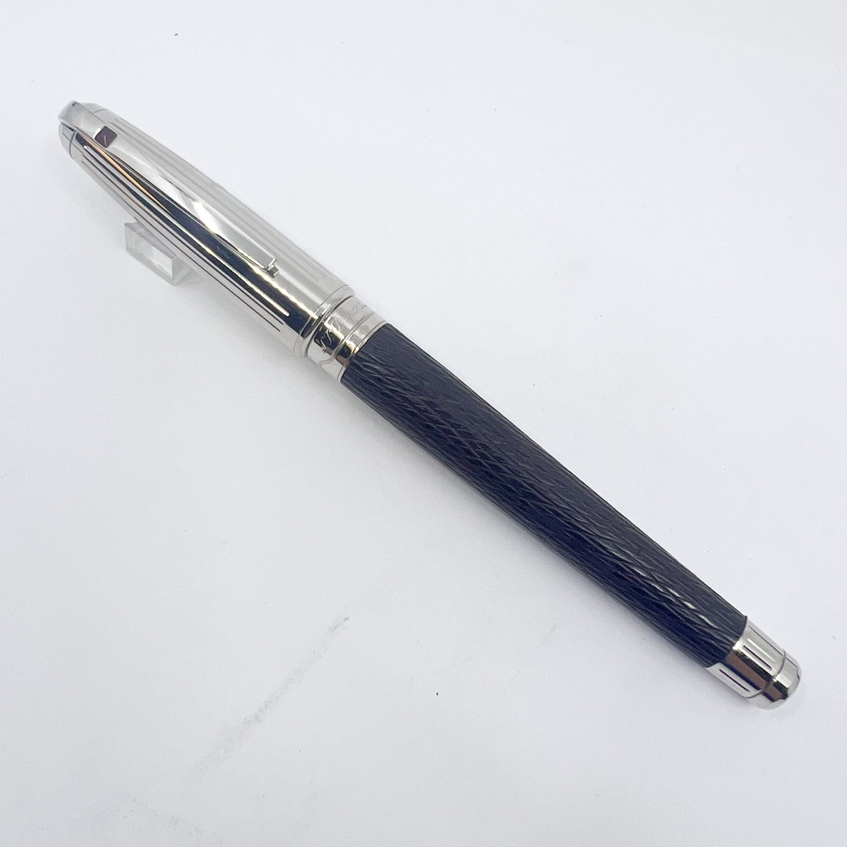 S. T. Dupont Orpheo Fountain Pen - Palladium Plated Cap - Textured Leather Barrel - Medium 18kt Gold Nib