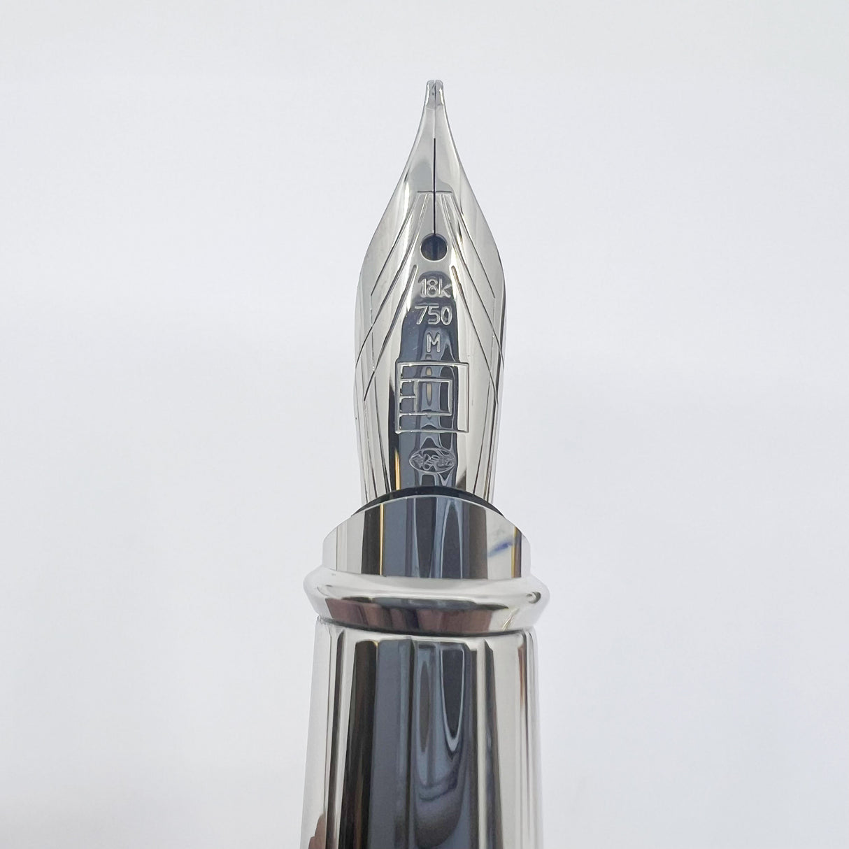 S. T. Dupont Orpheo Fountain Pen - Palladium Plated Cap - Textured Leather Barrel - Medium 18kt Gold Nib