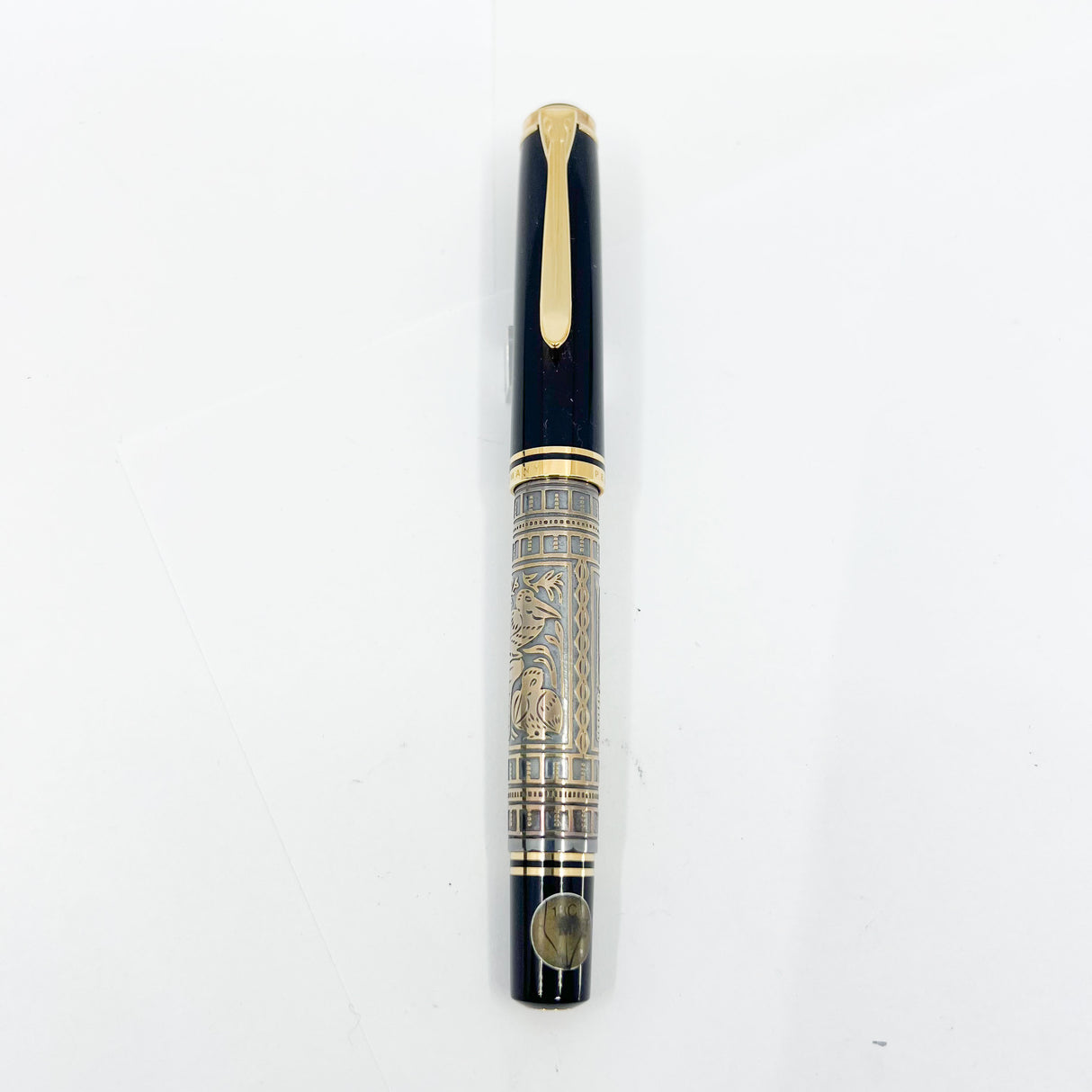 Pelikan M900 Toledo Gold Vermeil Fountain Pen - Fine 18C Gold Nib - 1990's