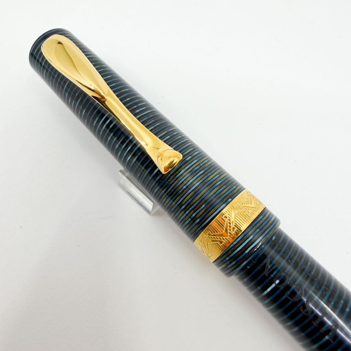 Visconti Manhattan Blue Celluloid Fountain Pen - Fine 18kt Gold Nib