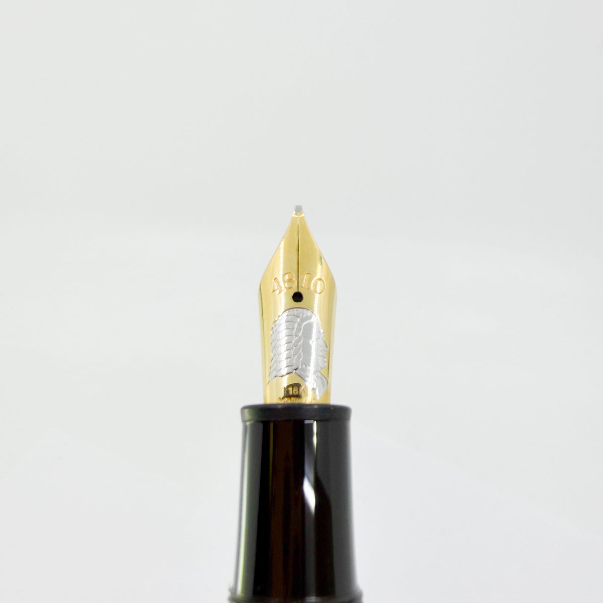 Montblanc Johann Sebastian Bach Donation Limited Edition Fountain Pen - Broad 18kt Gold Nib