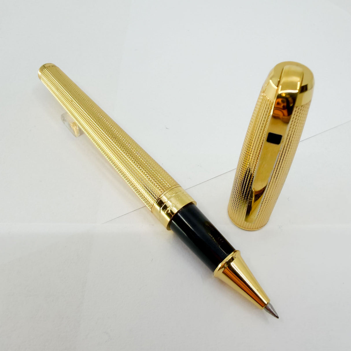 S.T. Dupont Large Orpheo Gold-Plated Barleycorn Rollerball