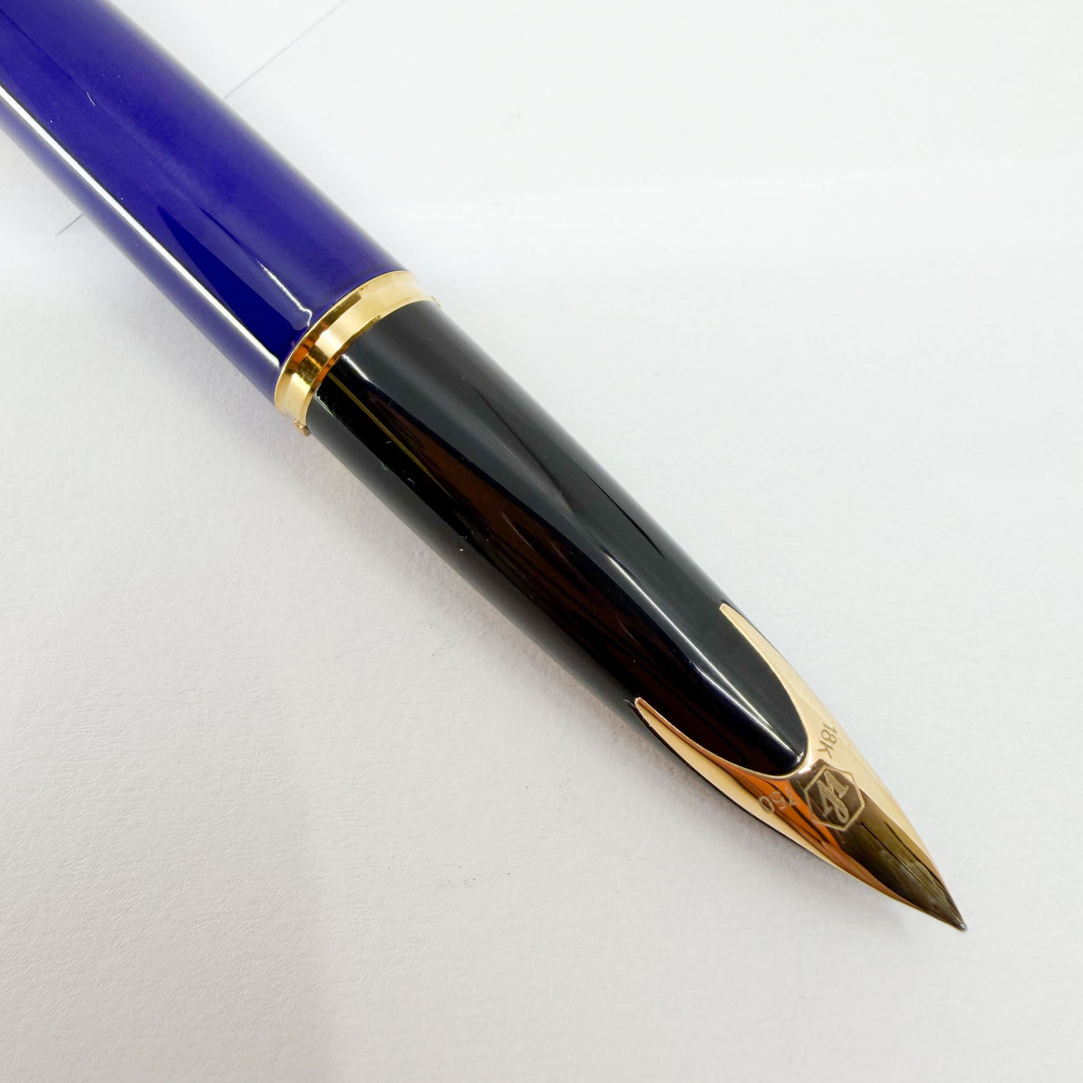 Waterman Royal Blue Carene Fountain Pen - Fine 18kt Gold Nib