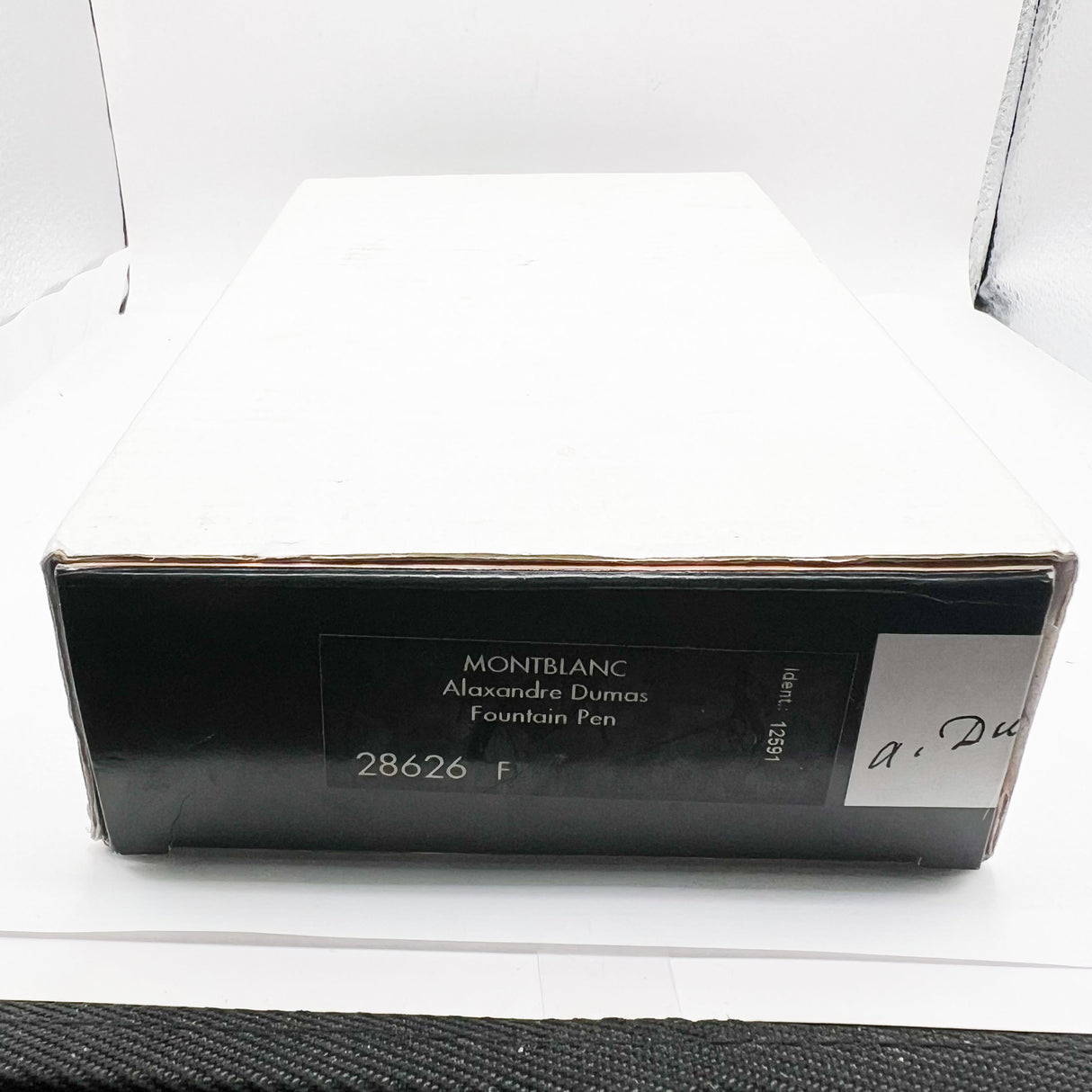 Montblanc Alexandre Dumas (Incorrect Signature) Writer Series Ltd. Ed. Fountain Pen - Fine 18kt Gold Nib