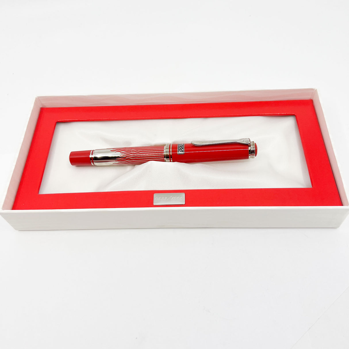 Pelikan Austria (Osterreich) 1000 Limited Edition Fountain Pen - Medium 18kt Gold Nib