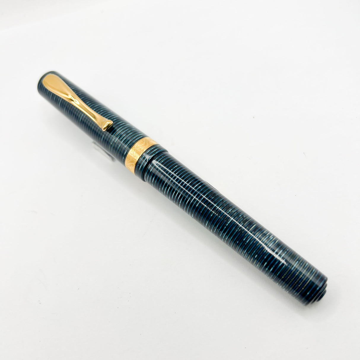 Visconti Manhattan Blue Celluloid Fountain Pen - Fine 18kt Gold Nib