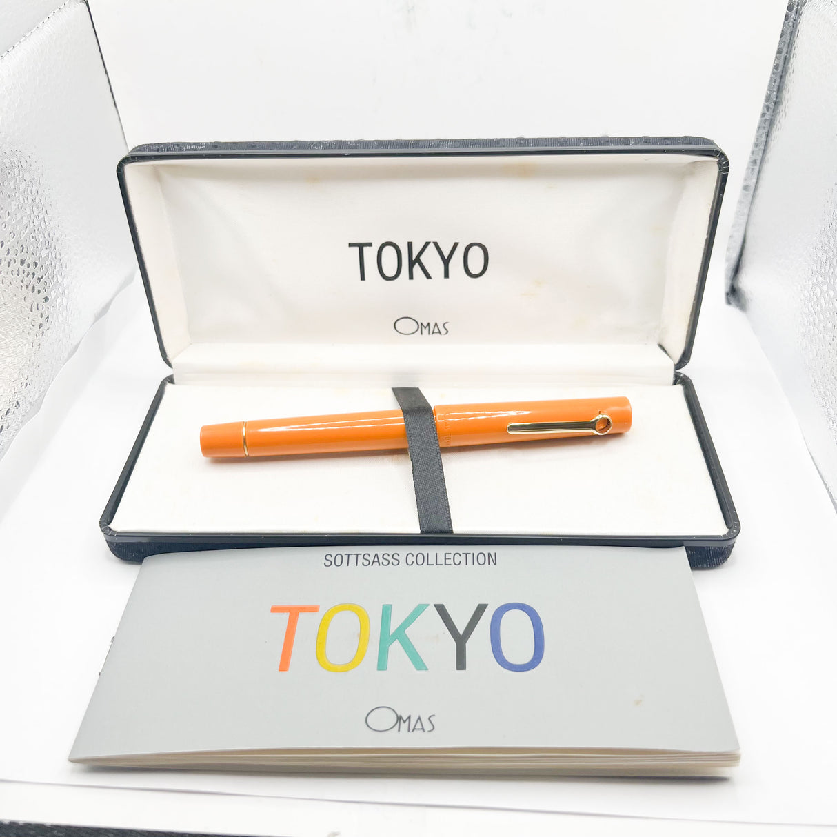 OMAS Tokyo Apricot Orange Vegetal Resin Fountain Pen - Medium 18kt Gold Nib