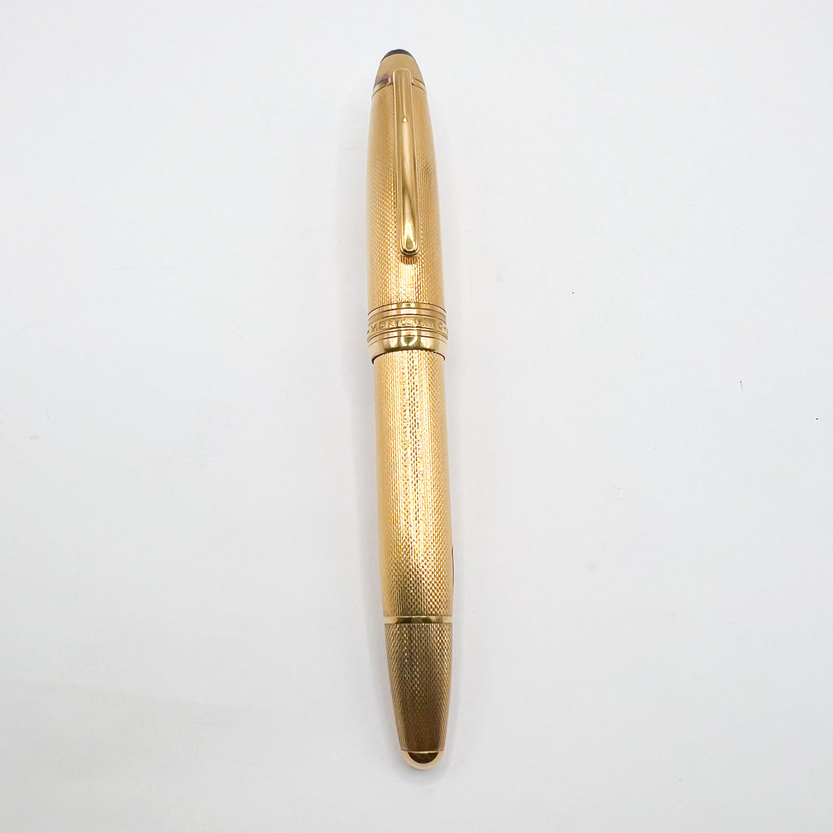 Montblanc Meisterstück Solitaire Le Grand Vermeil Barleycorn #146V Fountain Pen - Medium 18kt Gold Nib