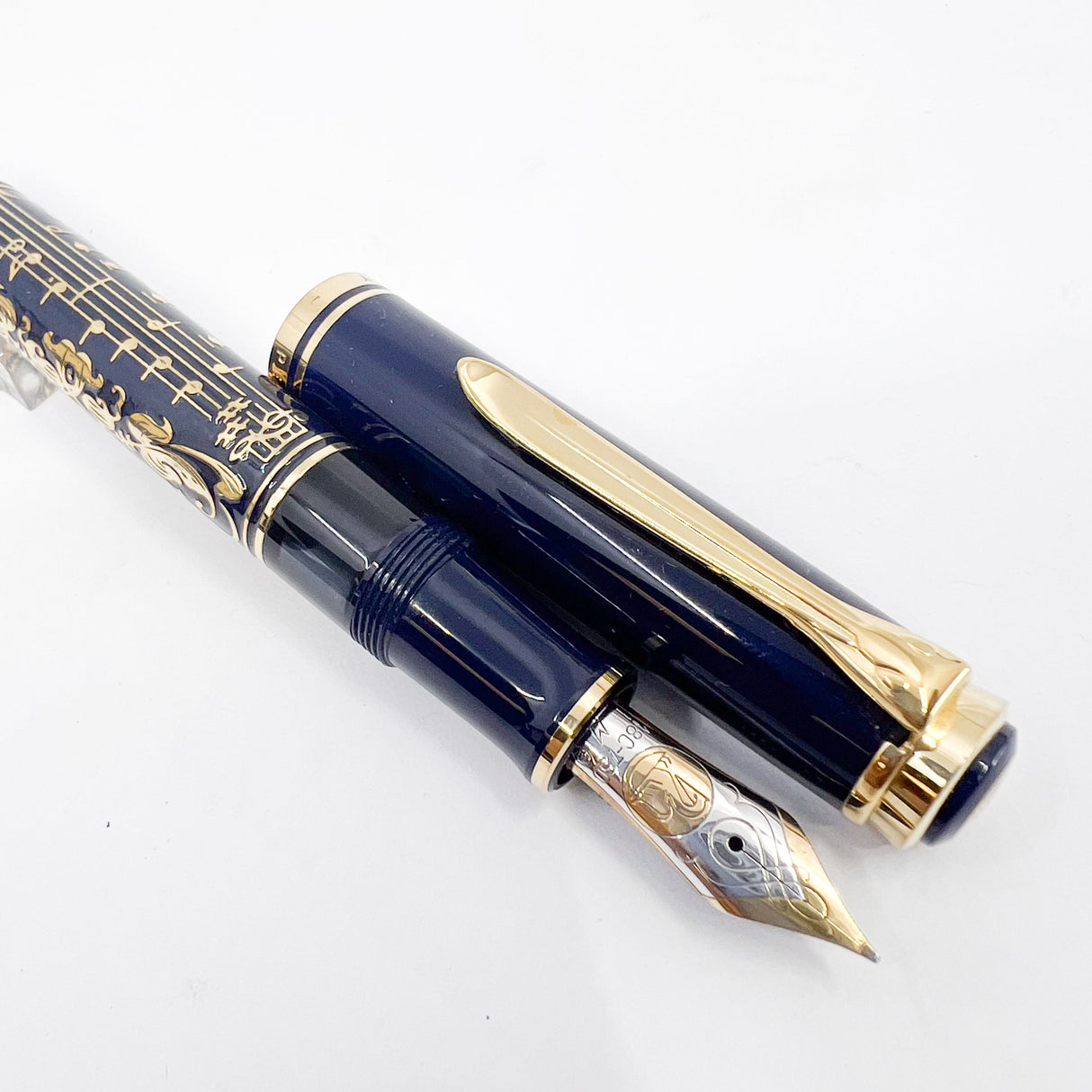 Pelikan Concerto Limited Edition Fountain Pen - Medium 18kt Gold Nib