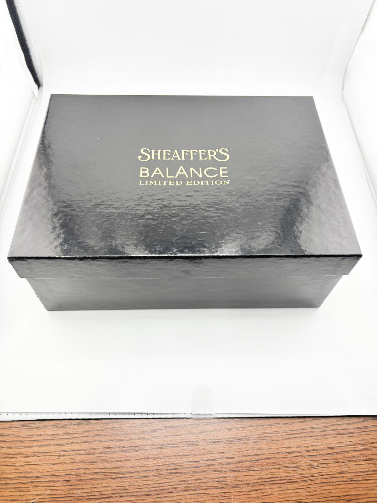 Sheaffer Balance Limited Edition Fountain Pen - Fine 18kt Gold Nib