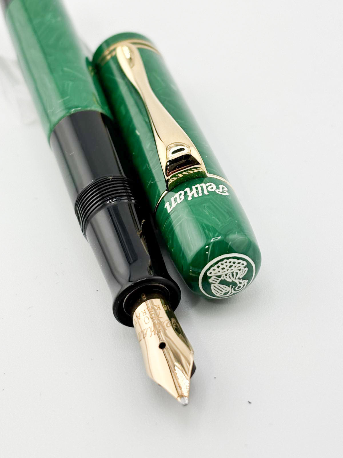 Pelikan Jade Green Celluloid (1935 Originals of their Time) Limited Edition Fountain Pen - Broad 18kt Gold Nib