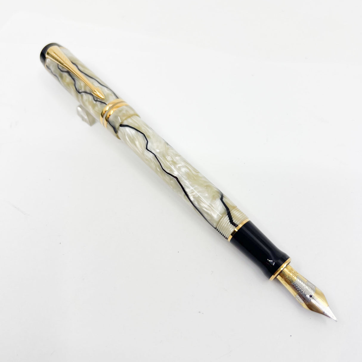 Parker Duofold Centennial (Largest Size) Black & Pearl Fountain Pen - Fine 18kt Gold Nib