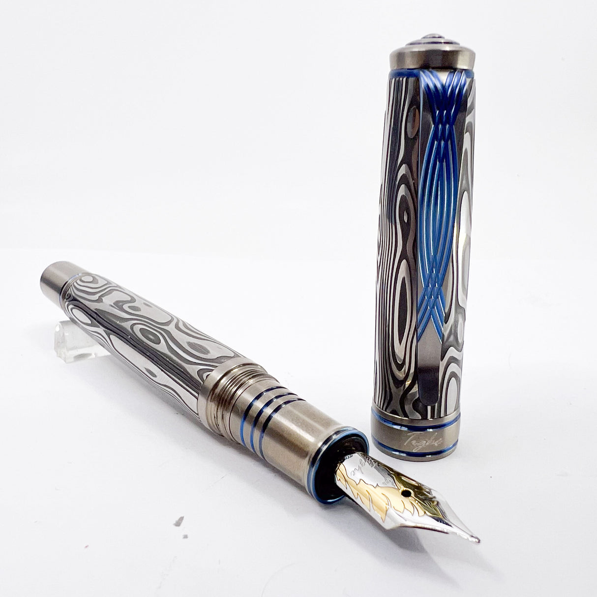Grayson Tighe Odin's Eye Damascus Steel over Titanium Limited Edition Fountain Pen - Medium Tighe 18kt Gold Nib (2004) - RARE & VERY DESIRABLE!!