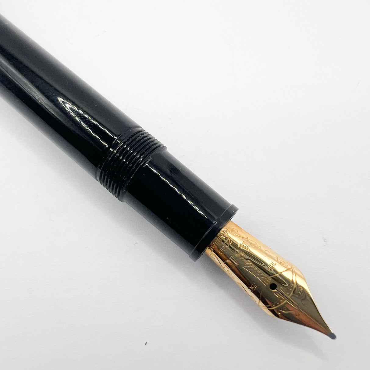 Montblanc Friedrich Schiller Writer Series Limited Edition Fountain Pen - Medium 18kt Gold Nib