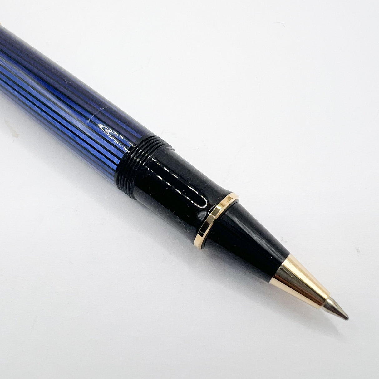 Pelikan Early R800 Blue Striped/Black Cap Rollerball