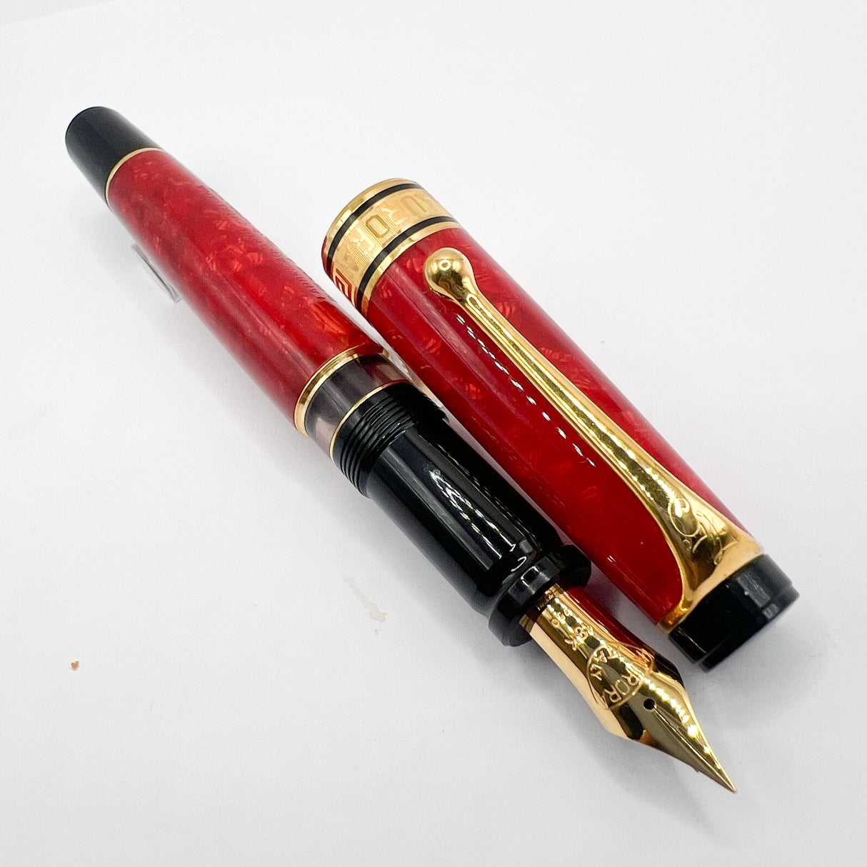 Aurora 75th Anniversary Optima Red Marble Auroloide Limited Edition Fountain Pen - Extra Fine 18kt Gold Nib