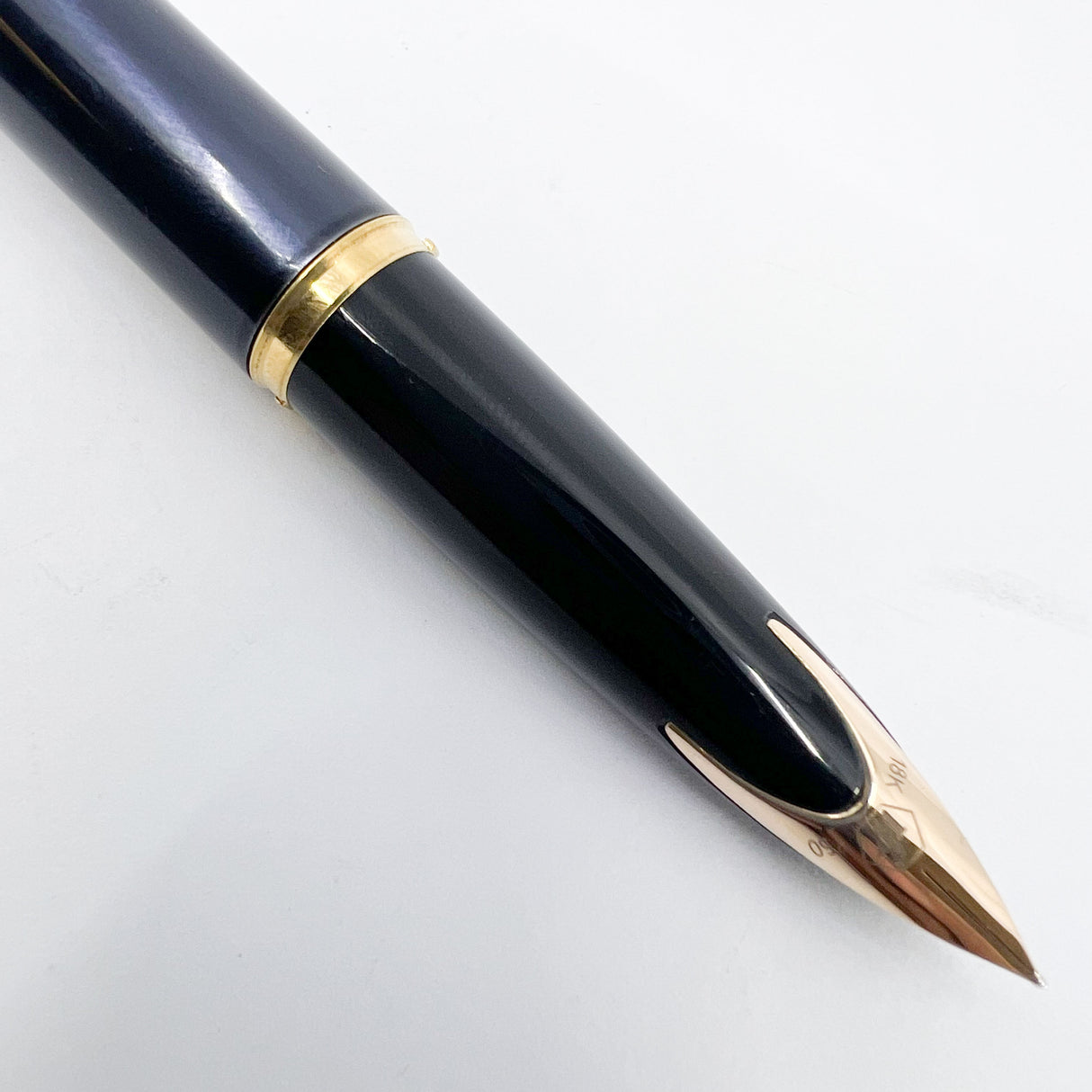 Waterman Carene Deluxe 2-Tone Gold-Plated Cap/Prussian Blue Lacquer Barrel Fountain Pen - Fine 18kt Gold Nib
