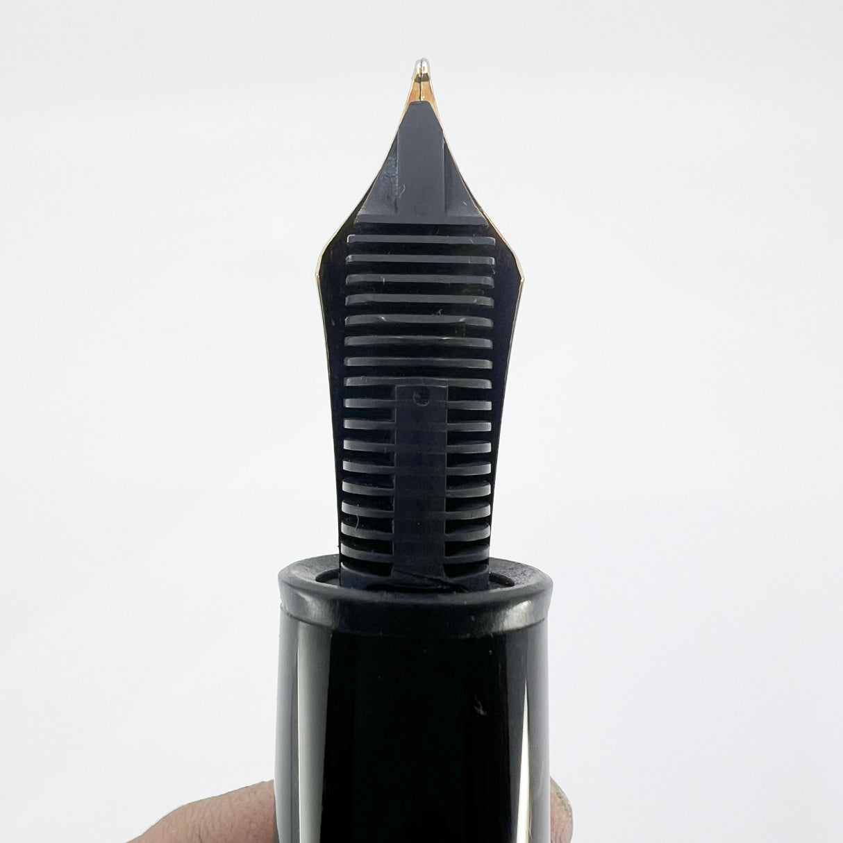 Montblanc Meisterstuck #149 (Largest) Black Resin Fountain Pen - Semi-Flexible Medium 18kt Gold Nib