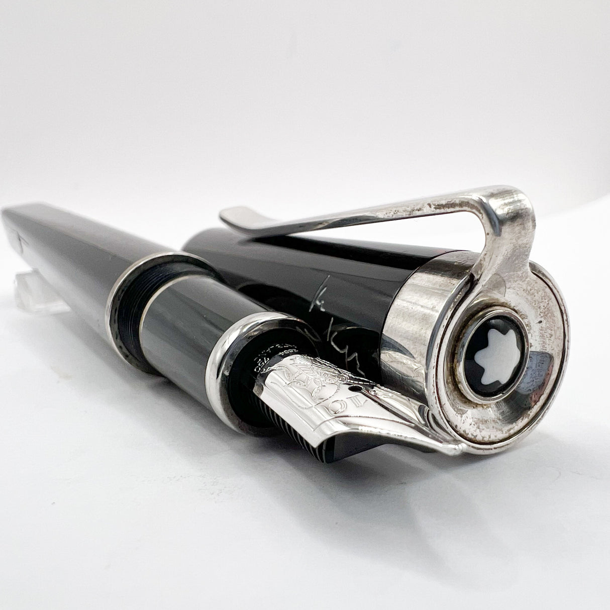 Montblanc Franz Kafka Writers Series Limited Edition Fountain Pen - Broad 18kt Gold  Nib